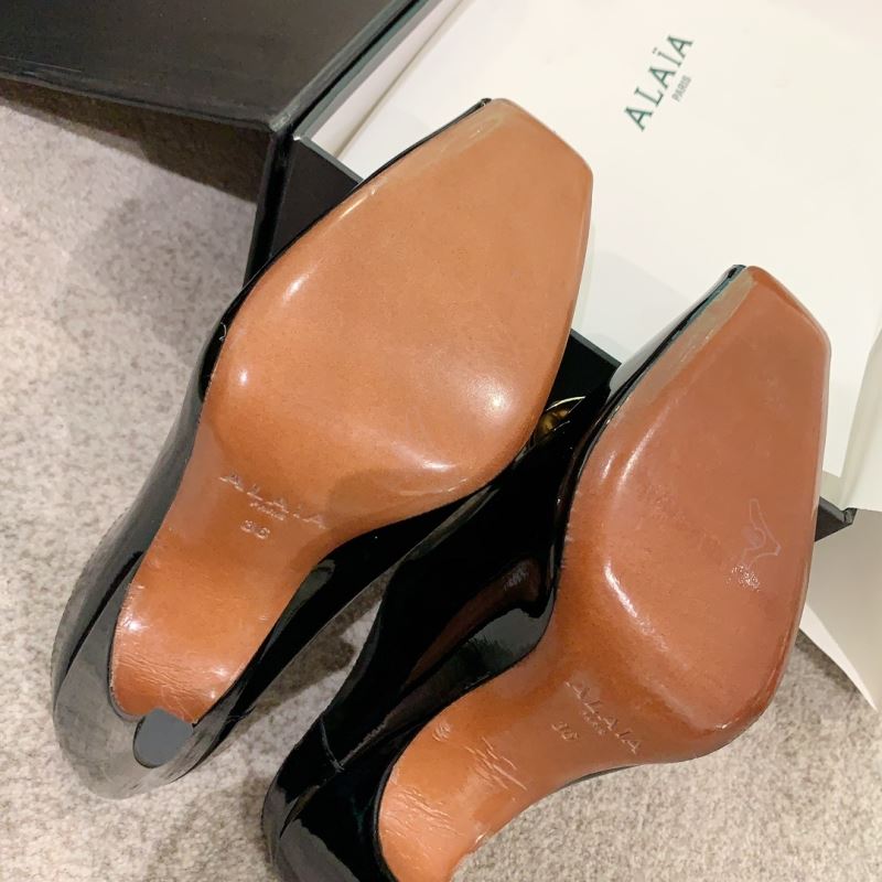 Alaia Sandals